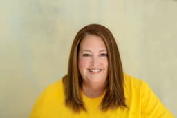 Pamela MacNaughtan