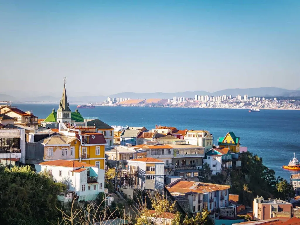 Aerial view of buildings and water in Valparaíso