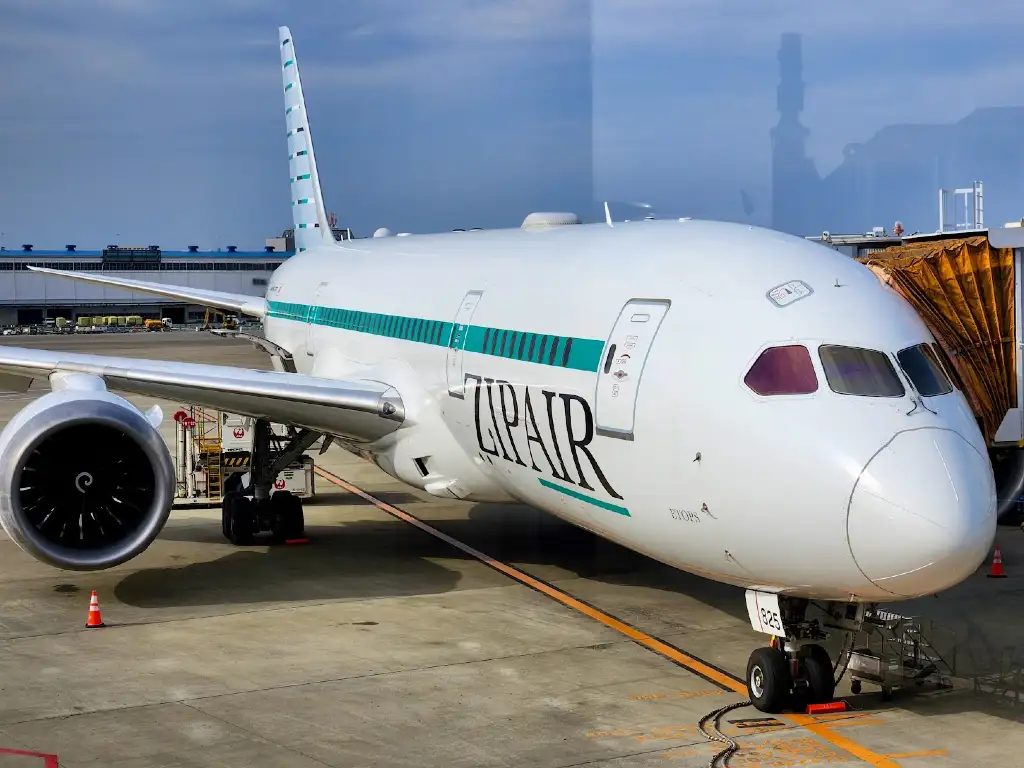 Zipair plane