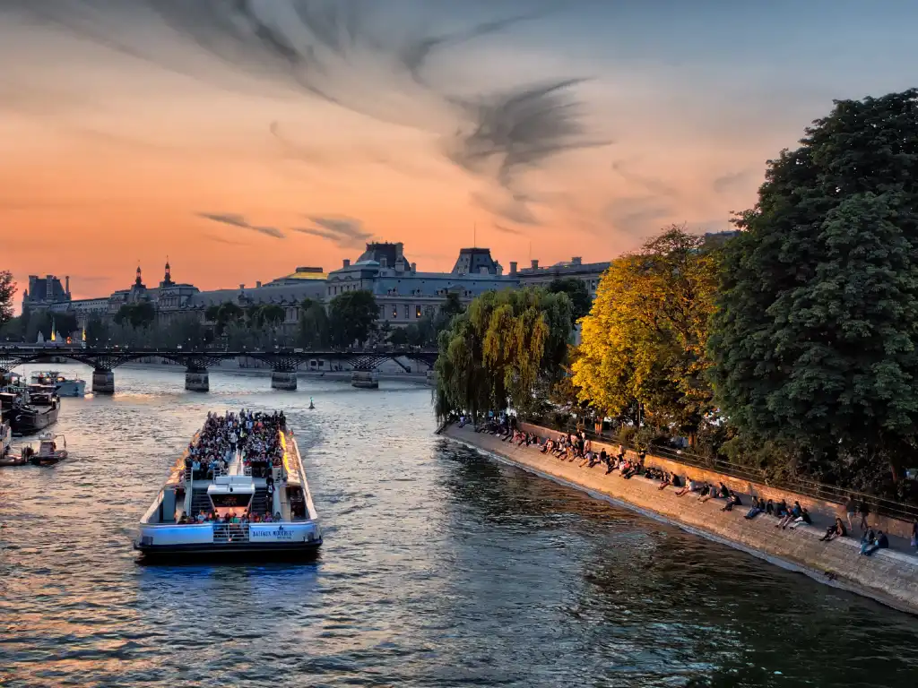 how to spend 2,3, or 5 days in Paris.
