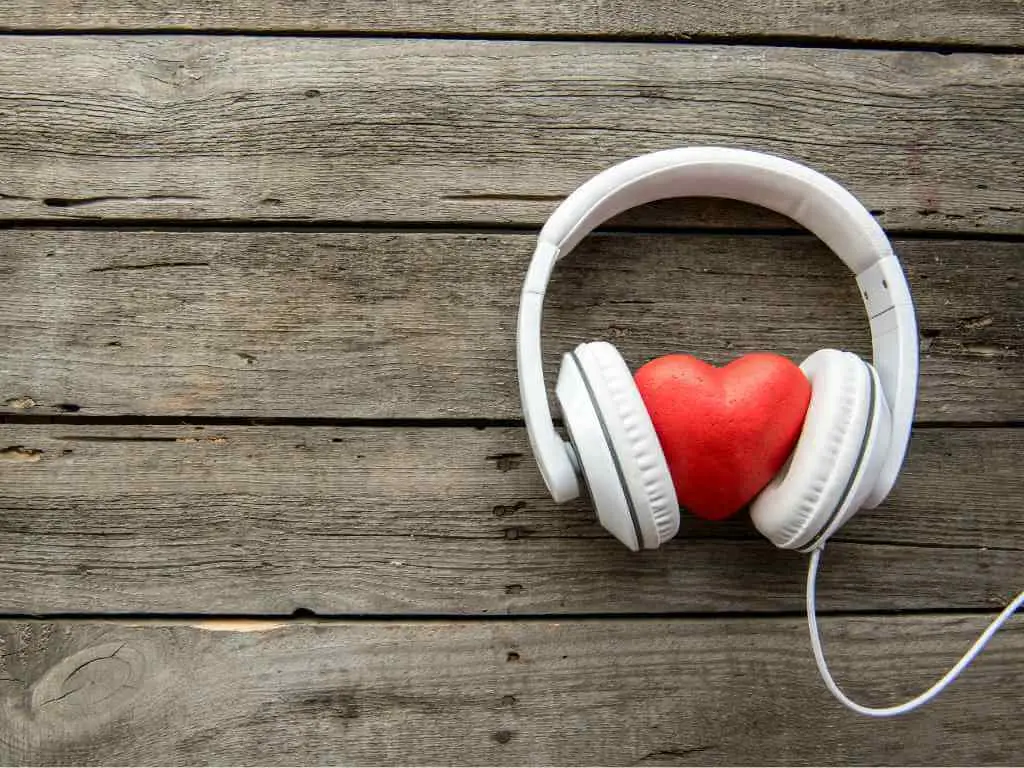 100 Travel Songs That’ll Make You Book a One-Way Ticket