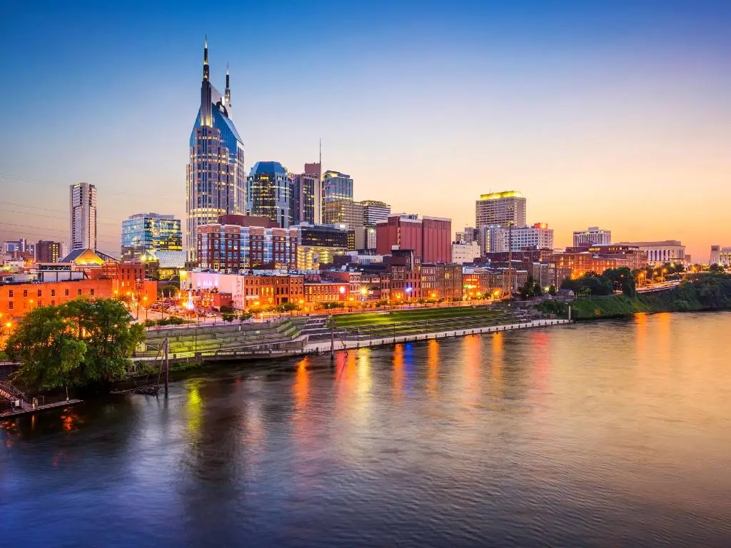 view of Nashville city skyline.
