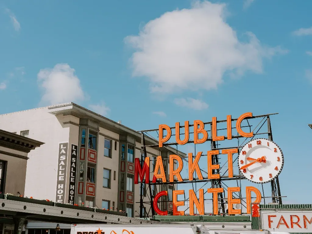 Where To Stay in Seattle: Best Neighborhoods and Hotels for 2025
