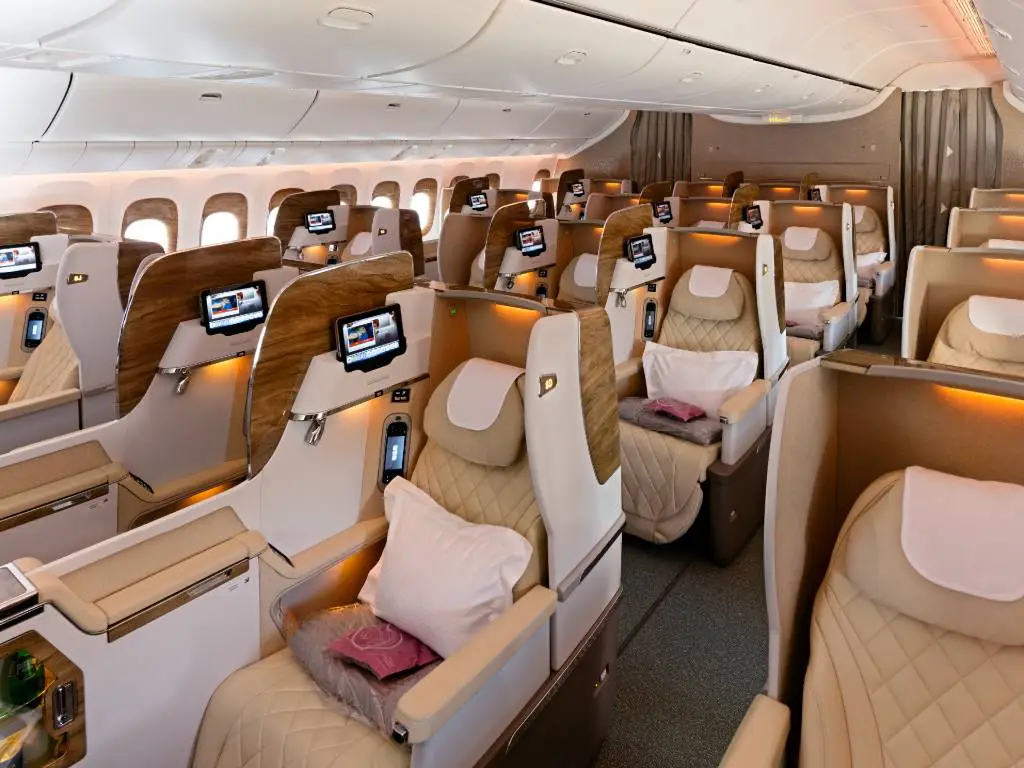 Emirates Business Class Review: Seats, Service & the Famous A380 Experience