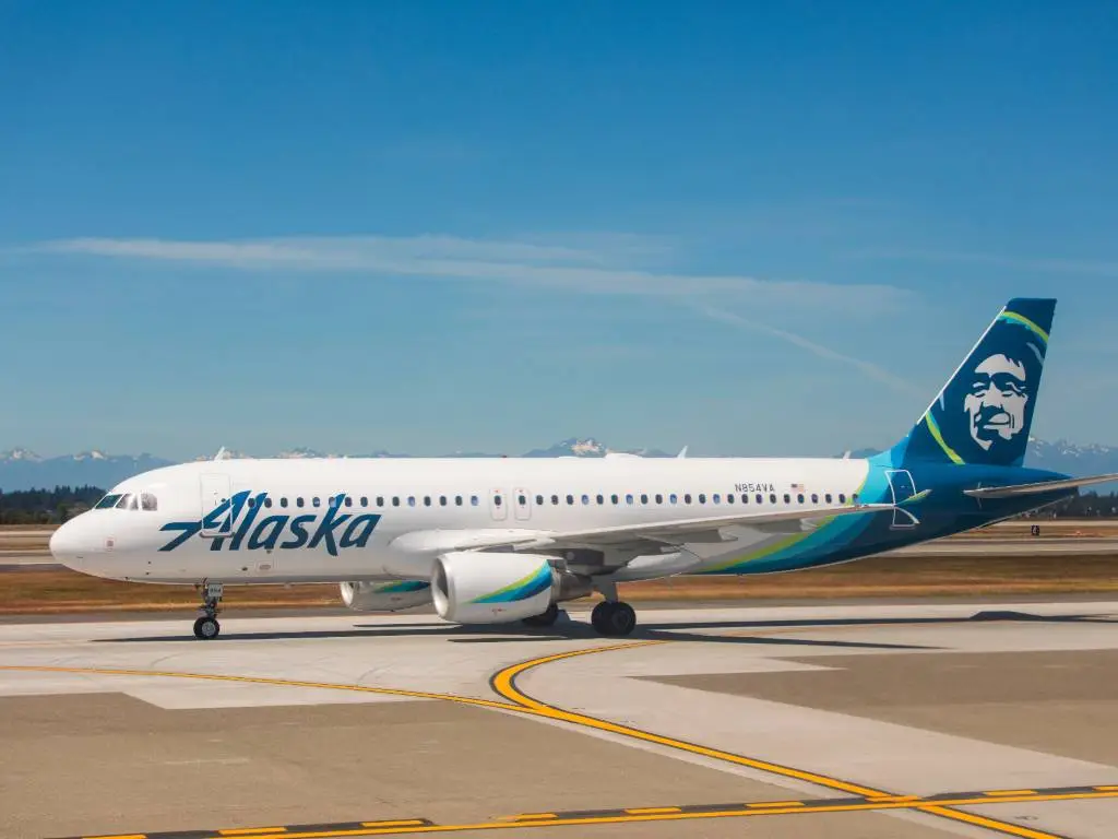 Alaska airlines plane.