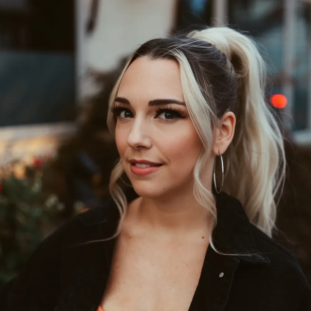 Rebecca Strong