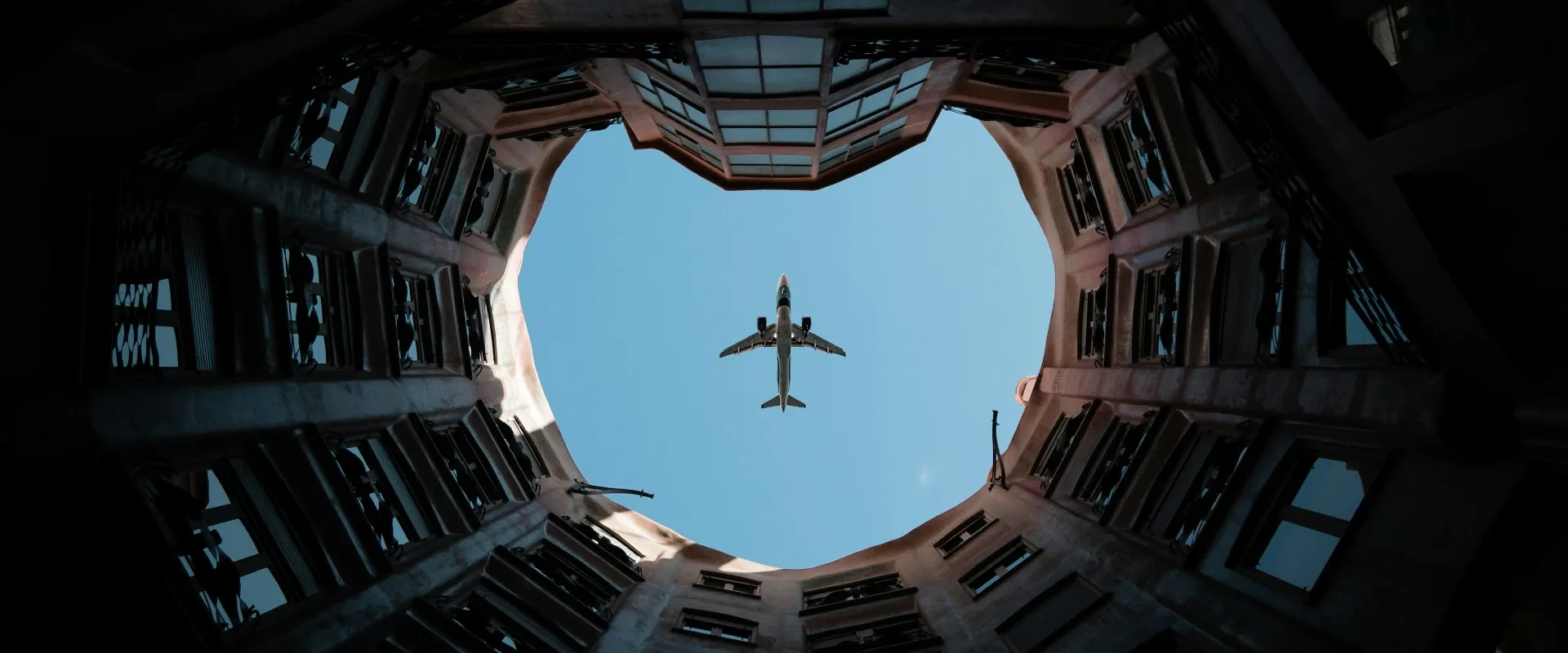 How to Book a Flight With a Long Layover (And Turn It Into a Mini Adventure)