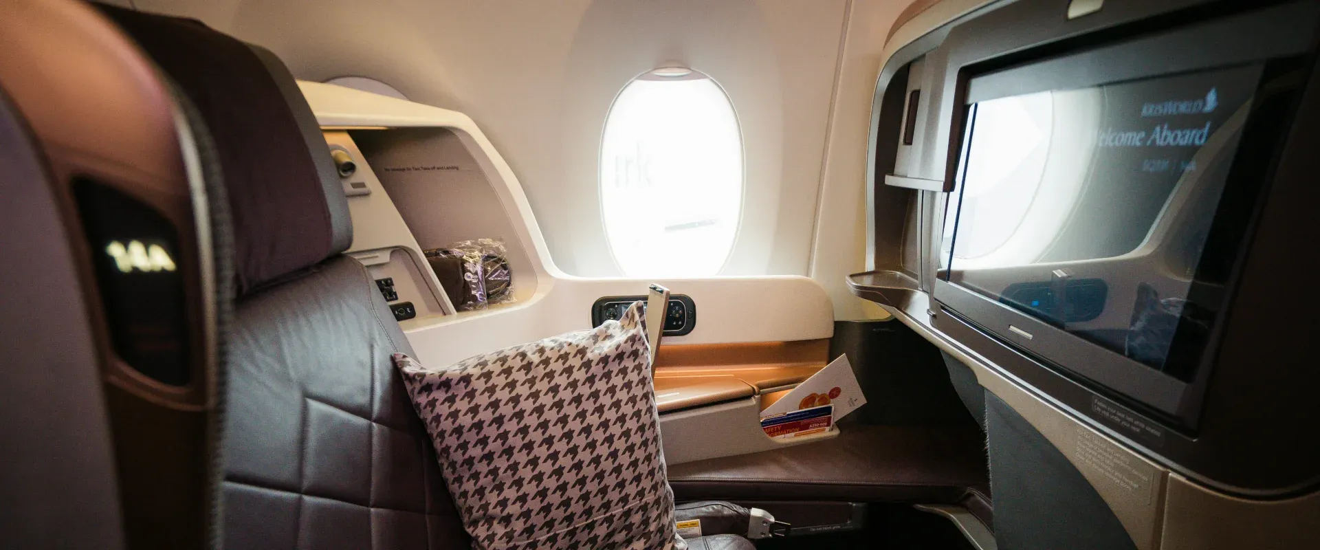 How To Get Unsold Business Class Flights (and Actually Pay Less)