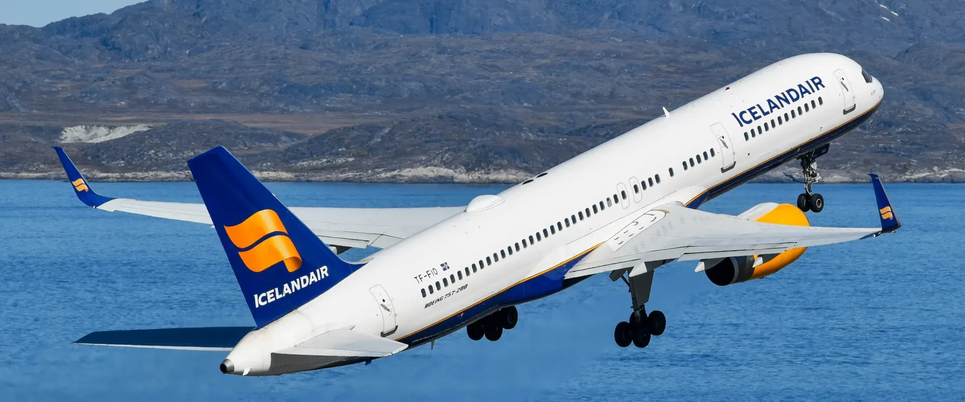 Icelandair Saga Premium Review: Seats, Cost, and Is It Worth It?
