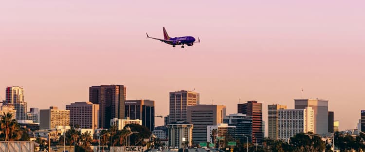 When Do Flight Prices Drop?